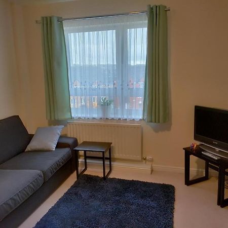 Double Room In A Top Floor Shared Apartment Northampton Esterno foto
