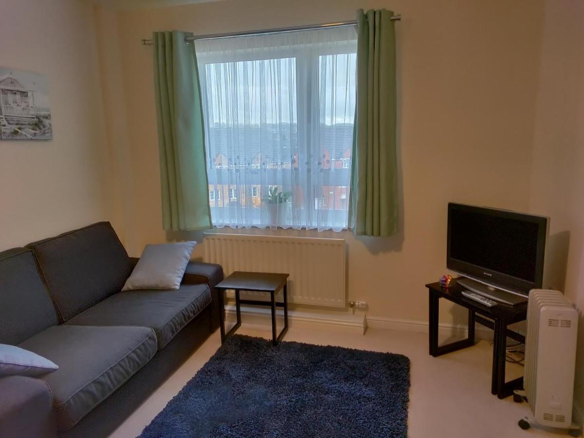 Double Room In A Top Floor Shared Apartment Northampton Esterno foto